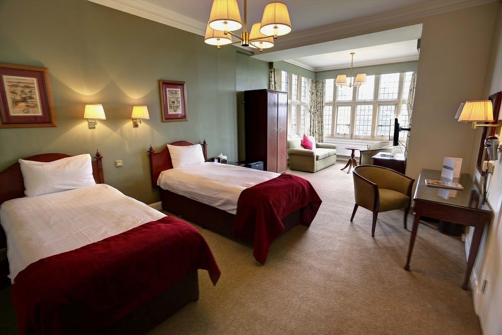Birch Selsdon Hotel Croydon Bagian luar foto